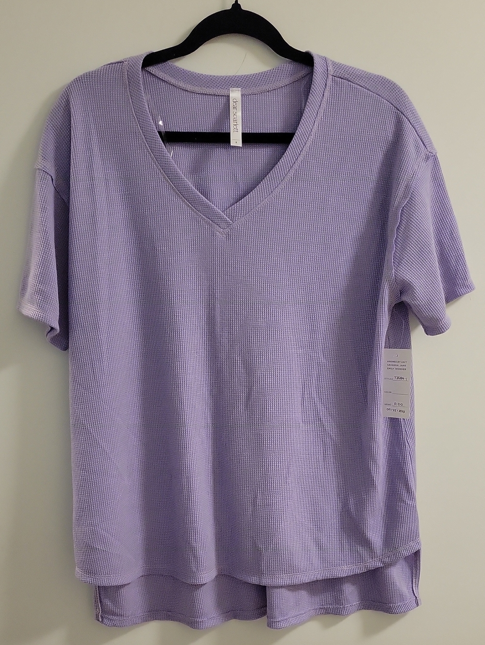 Dear Scarlett RARE FIND Lavender V-Neck Short Sleeve Waffle Tee Size Sm